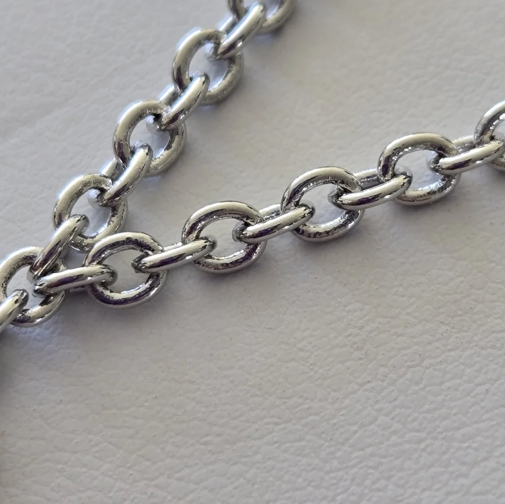 Minnie Silver Chain Necklace with Pink Pendant - Picture 5 of 15